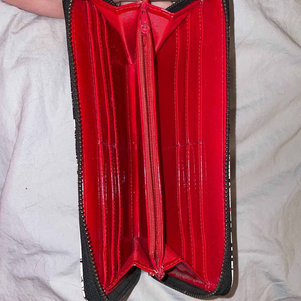 ModCloth “Retro Reporter” Wallet - Picture 7 of 15